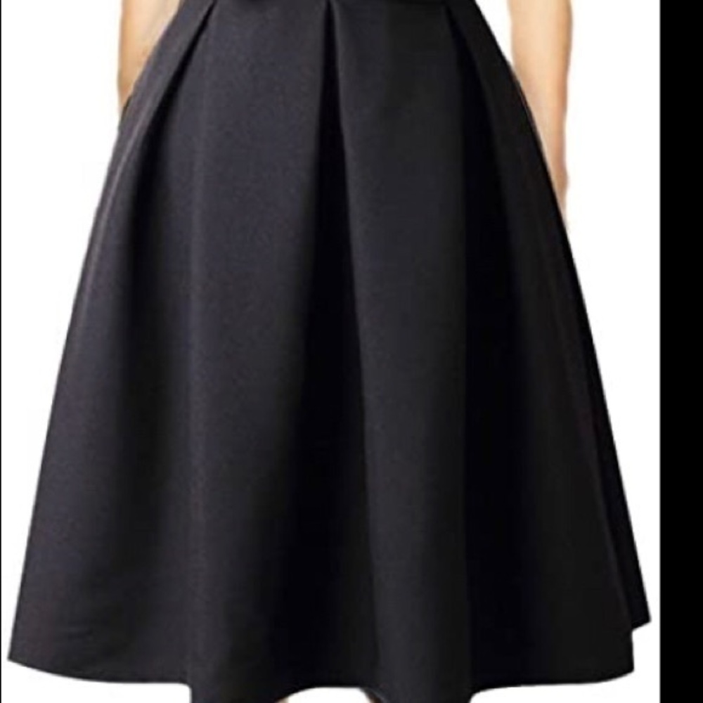 Vintage Lila Black skirt fits like a size 6